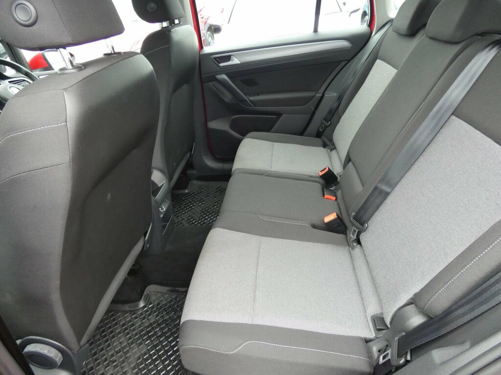 Volkswagen Golf SV Mpv Gold #9
