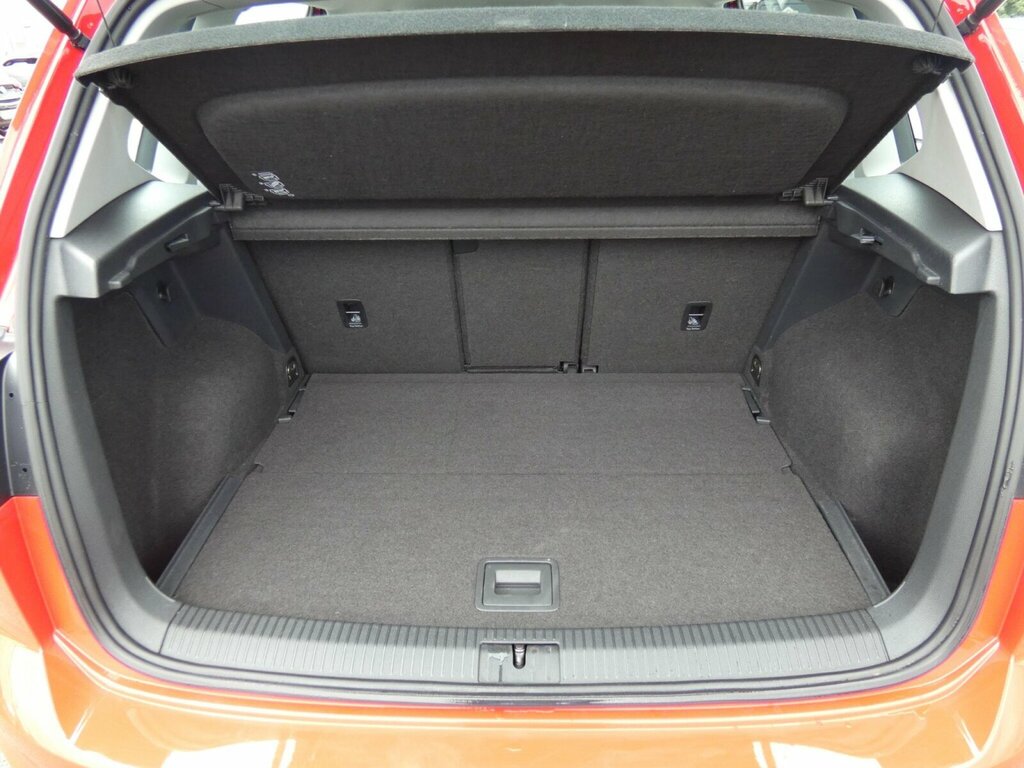 Volkswagen Golf SV Mpv Gold #13