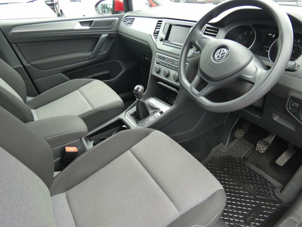 Volkswagen Golf SV Mpv Gold #17