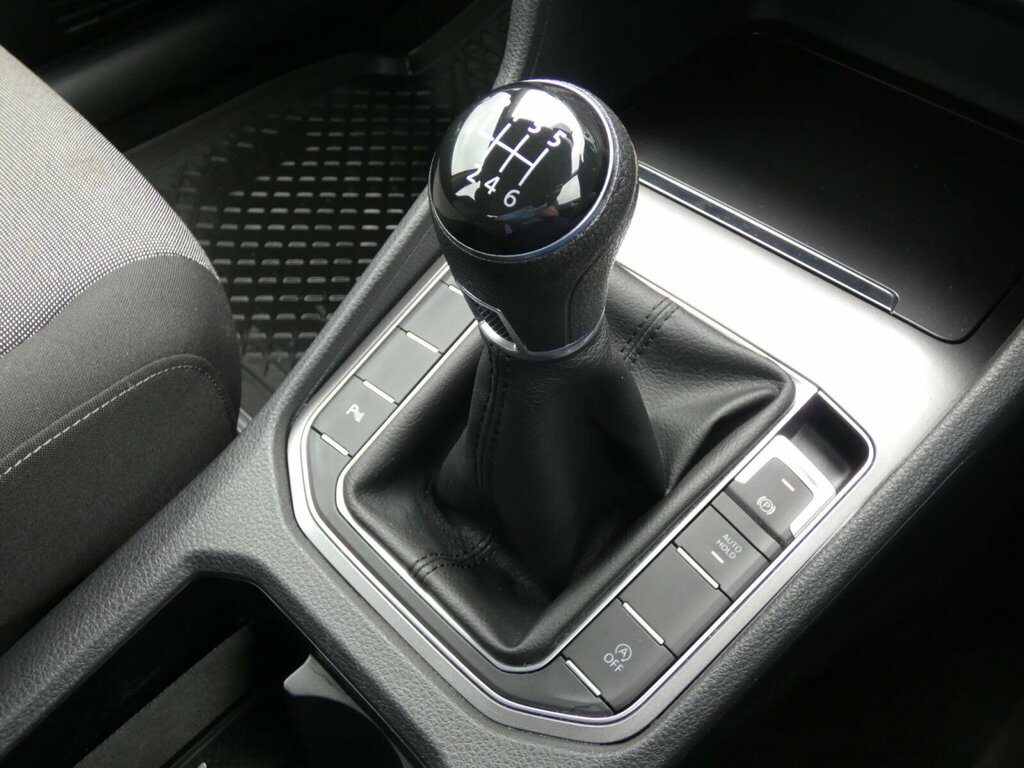 Volkswagen Golf SV Mpv Gold #26