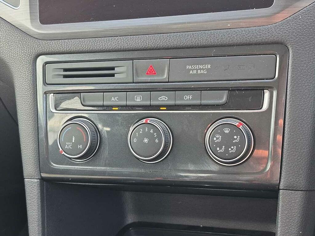 Volkswagen Golf SV  Red #22