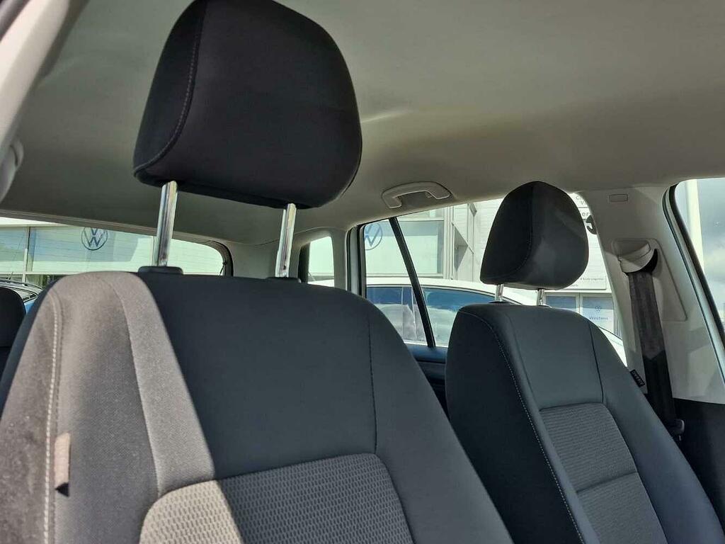 Volkswagen Golf SV  Red #15