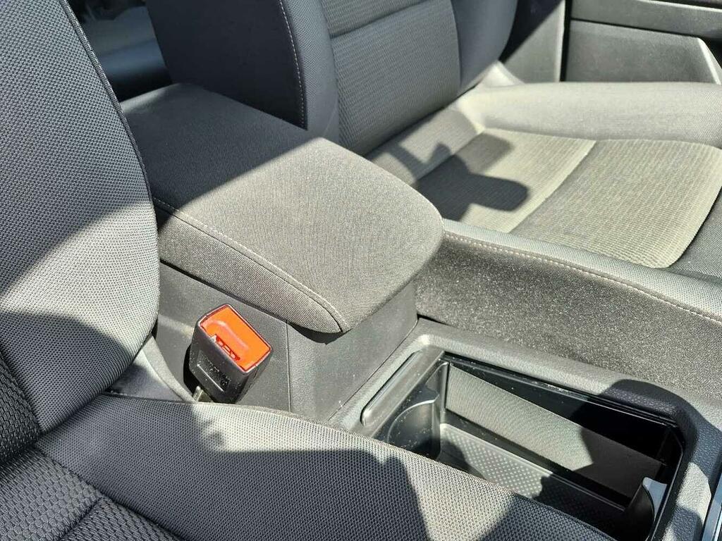 Volkswagen Golf SV  Red #18