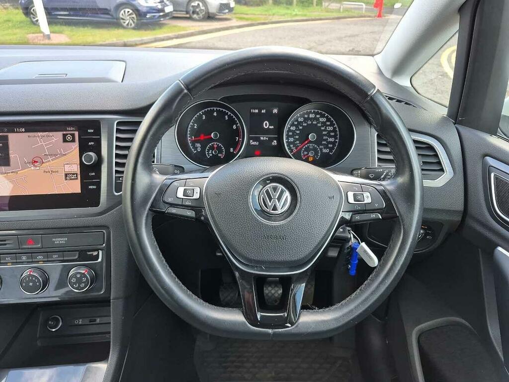 Volkswagen Golf SV  Red #40