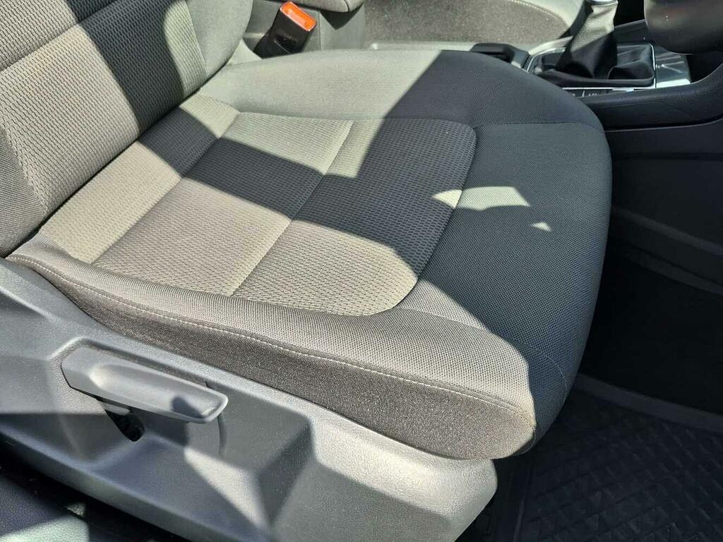 Volkswagen Golf SV  Red #16