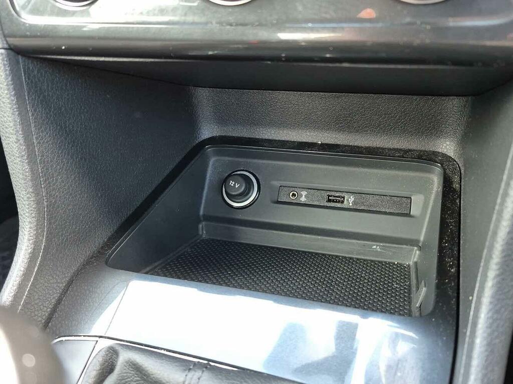 Volkswagen Golf SV  Red #21