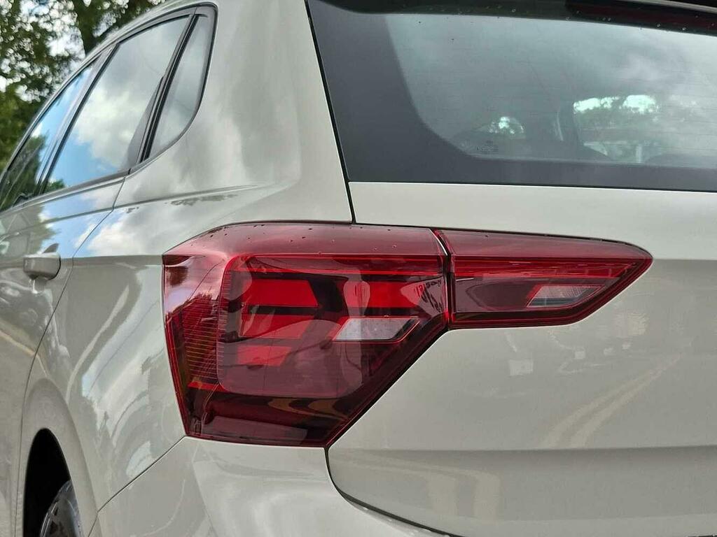 Volkswagen Polo Hatchback White #38