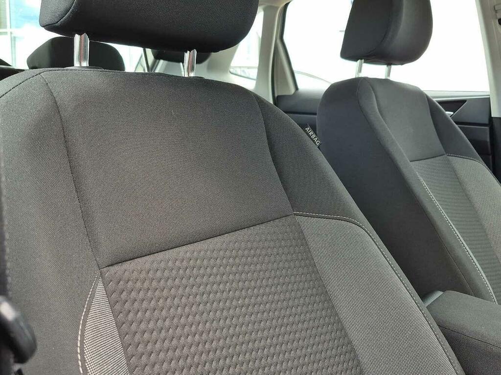 Volkswagen Polo Hatchback White #18
