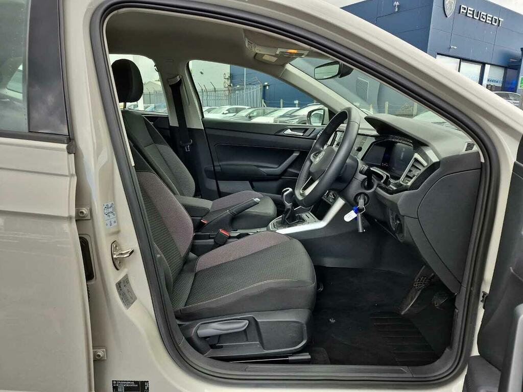 Volkswagen Polo Hatchback White #32