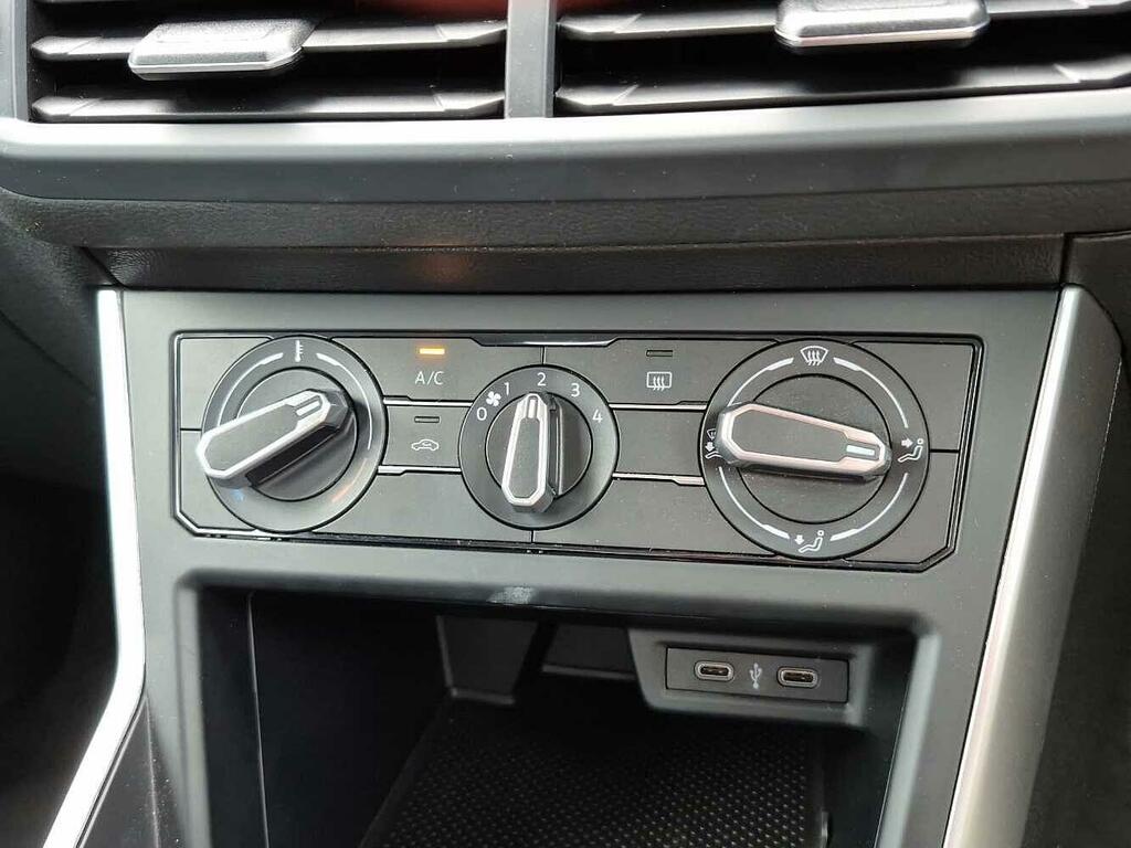 Volkswagen Polo Hatchback White #27