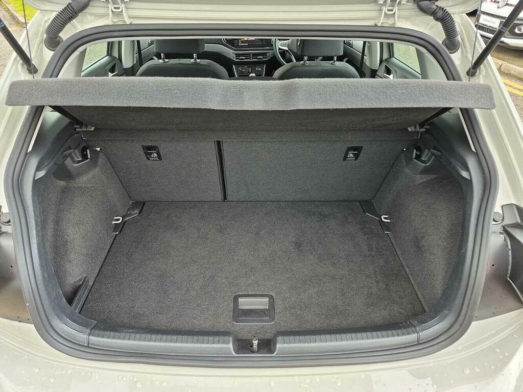 Volkswagen Polo Hatchback White #41