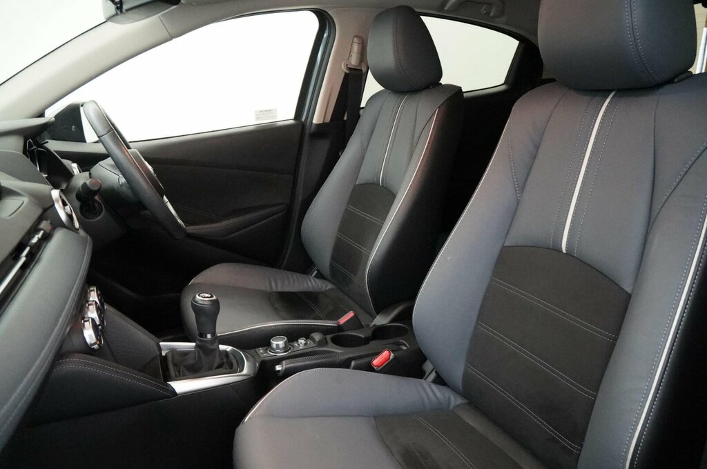 Mazda 2 1.5I Hybrid Select Cvt Black #27