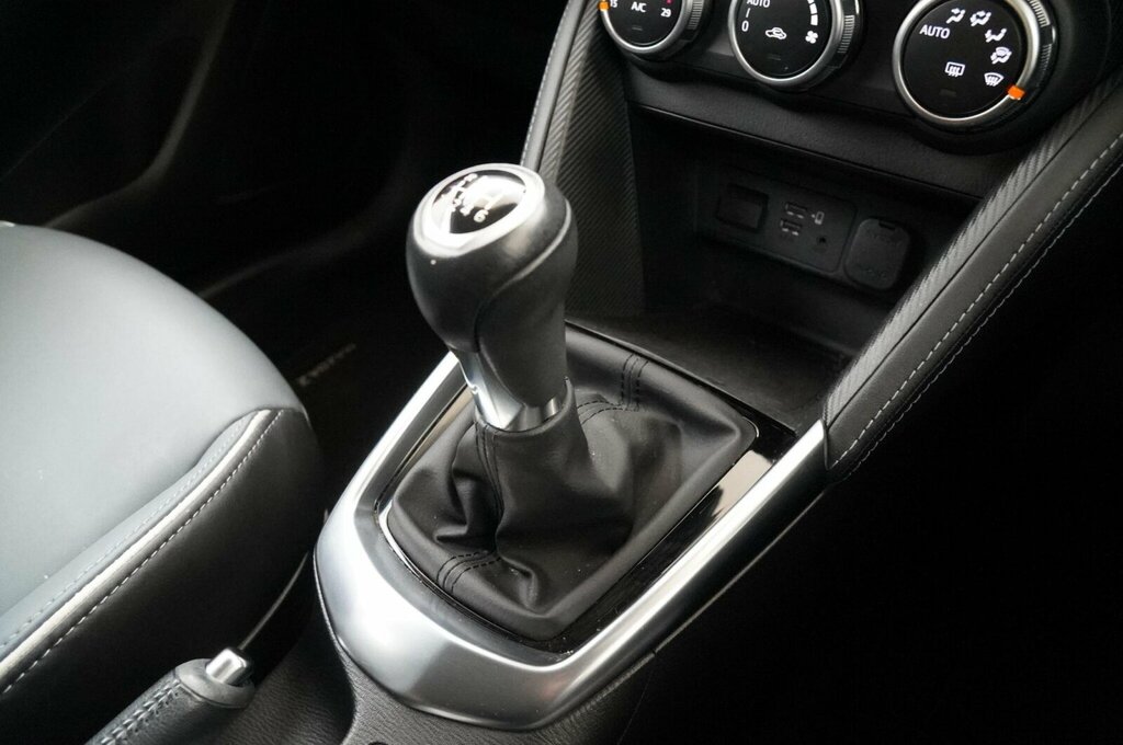 Mazda 2 1.5I Hybrid Select Cvt Black #9