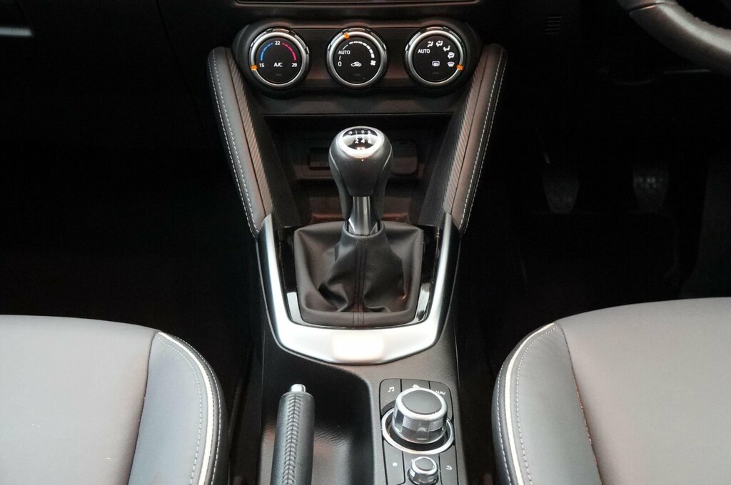 Mazda 2 1.5I Hybrid Select Cvt Black #19