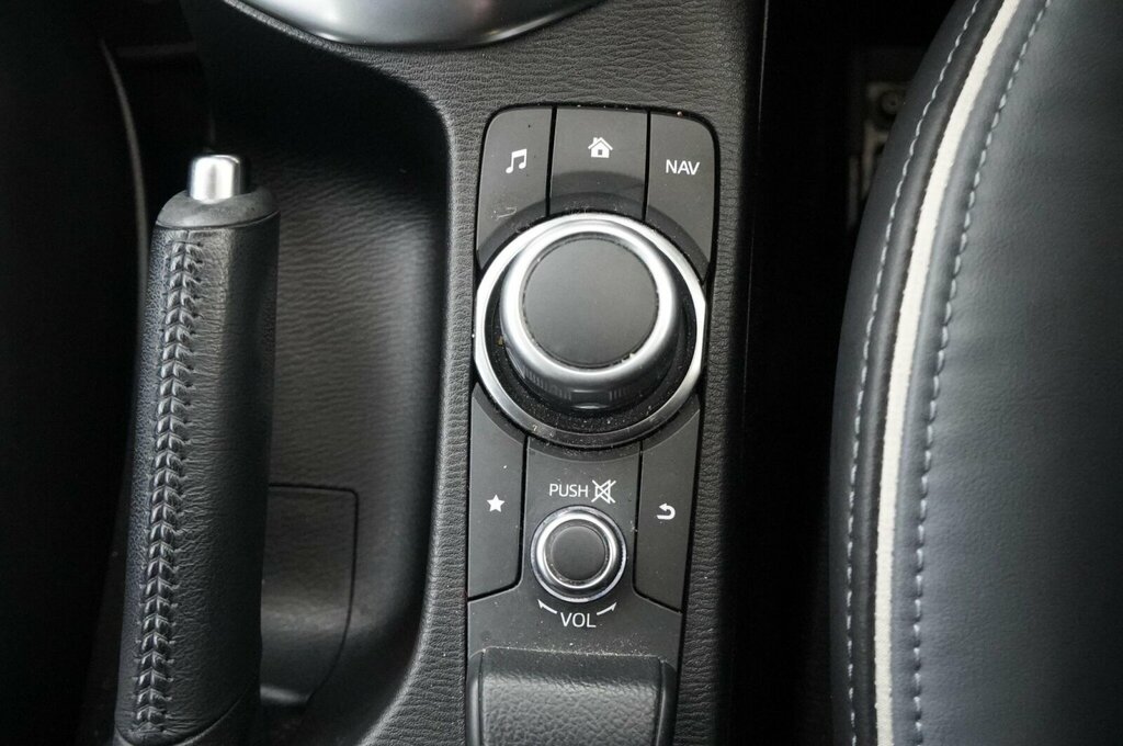 Mazda 2 1.5I Hybrid Select Cvt Black #10