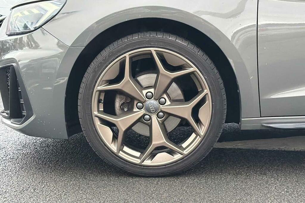 Audi A1 1L Sport White #5