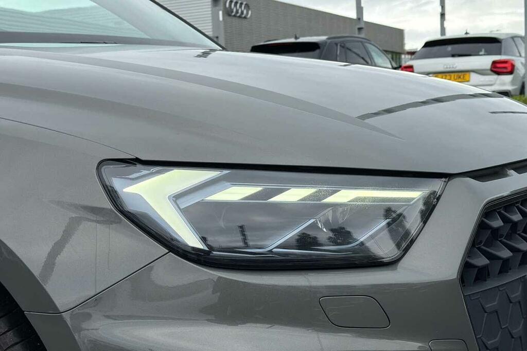 Audi A1 1L Sport White #17