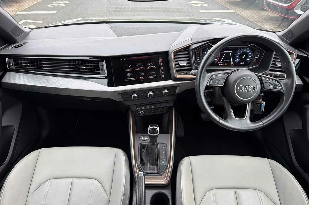 Audi A1 1L Sport White #22