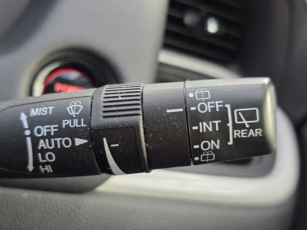 Honda Jazz Sr I-mmd Cvt Red #17