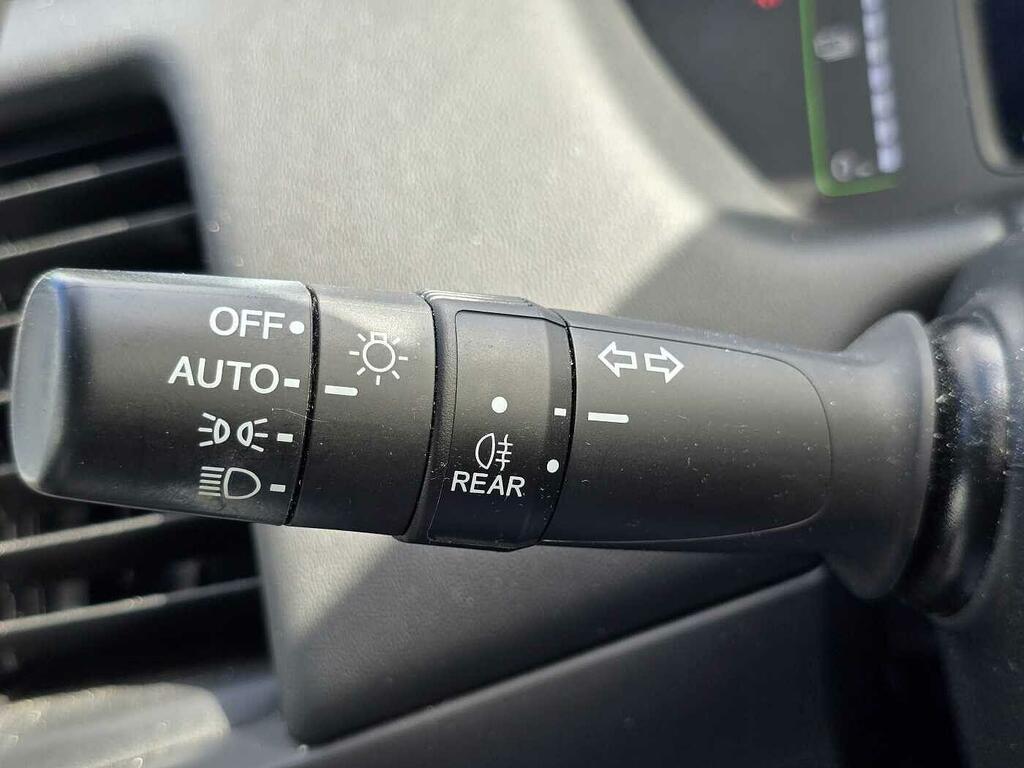 Honda Jazz Sr I-mmd Cvt Red #18