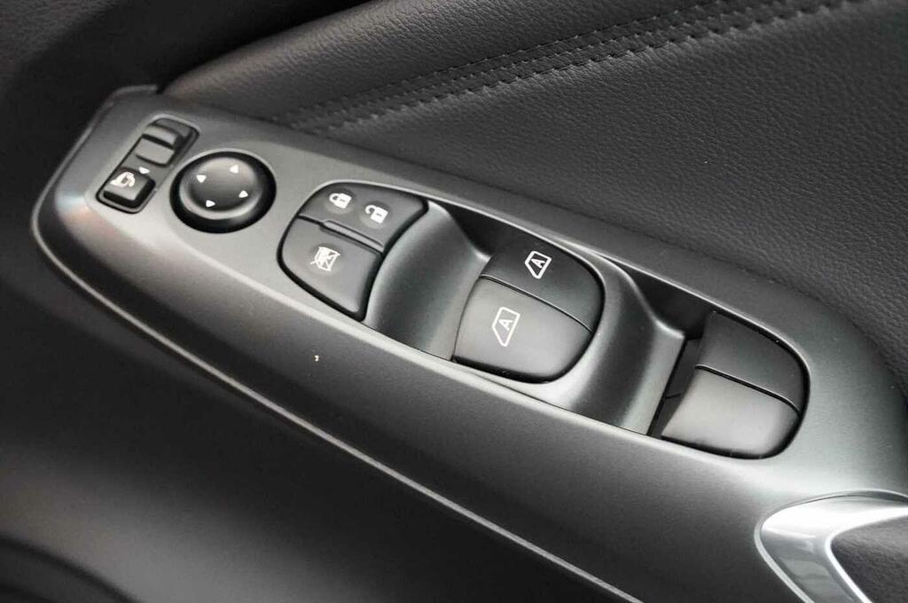 Nissan Juke N-connecta Grey #37