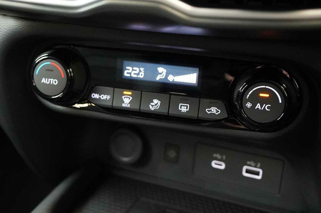 Nissan Juke N-connecta Grey #26