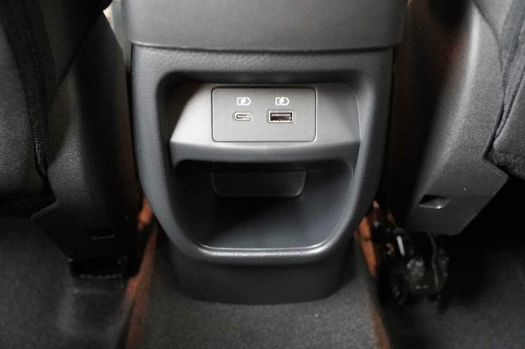 Nissan Juke N-connecta Grey #40