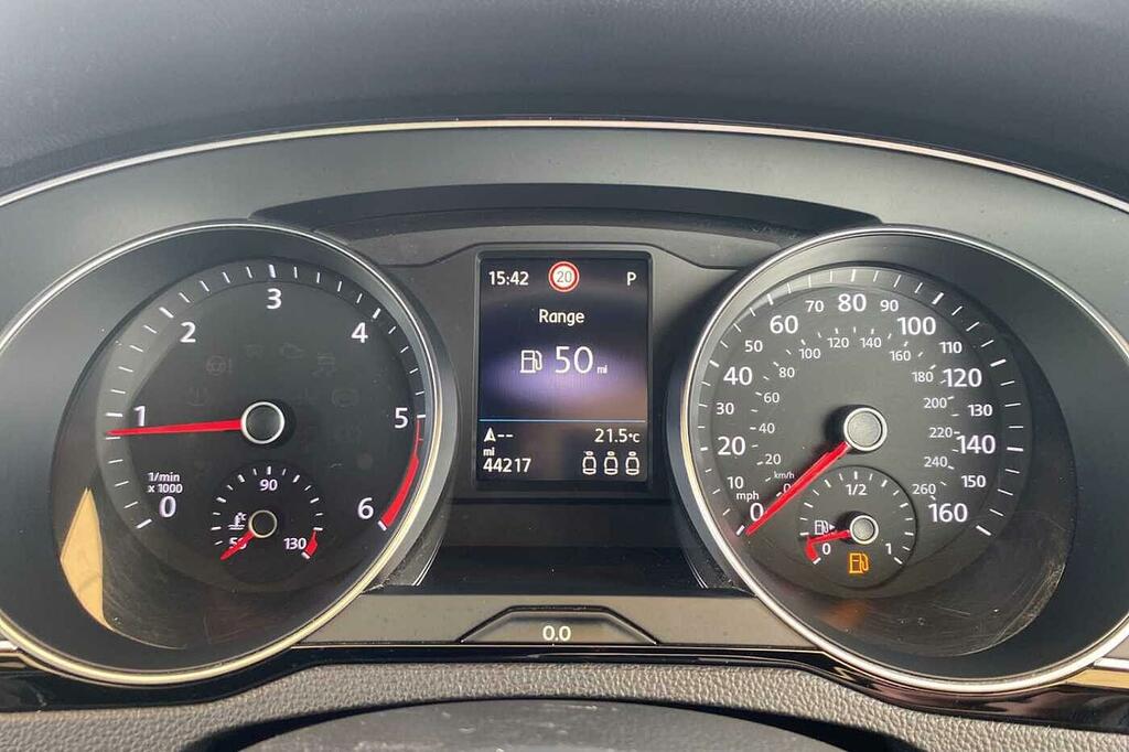 Volkswagen Passat Gte Dsg Grey #14