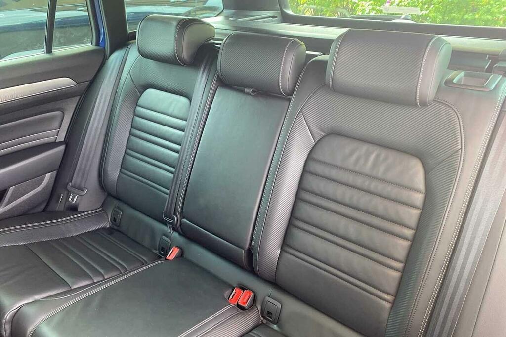Volkswagen Passat Gte Dsg Grey #9