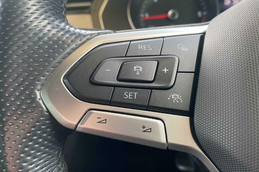 Volkswagen Passat Gte Dsg Grey #22