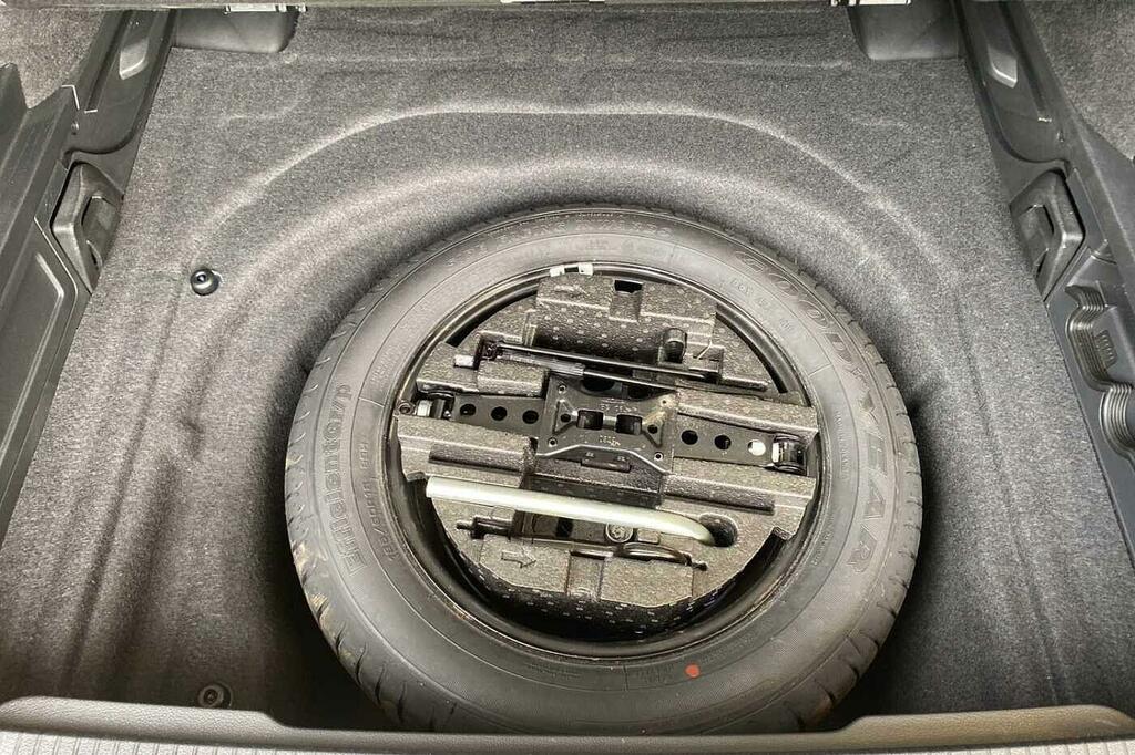 Volkswagen Passat Gte Dsg Grey #12