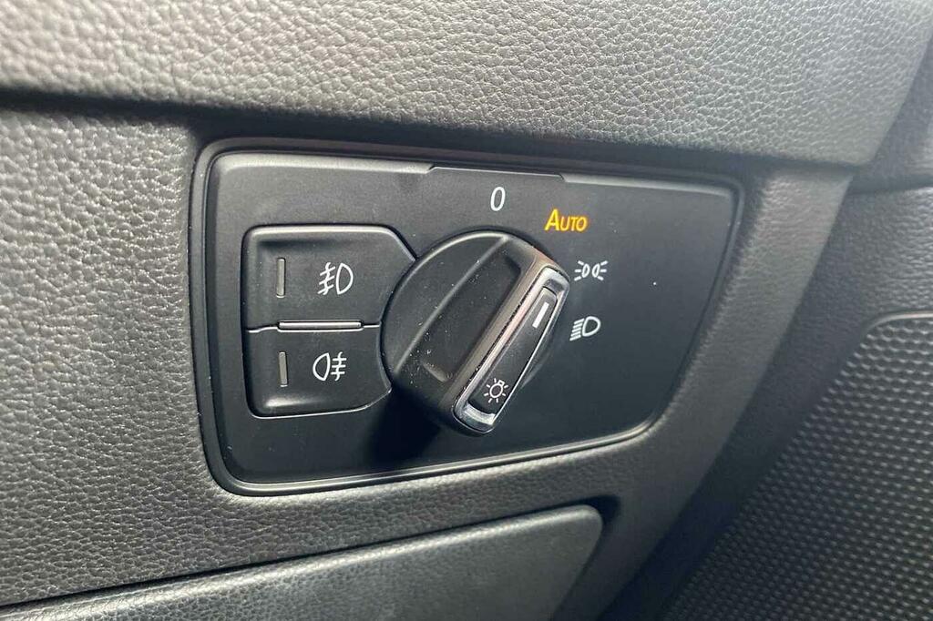 Volkswagen Passat Gte Dsg Grey #27