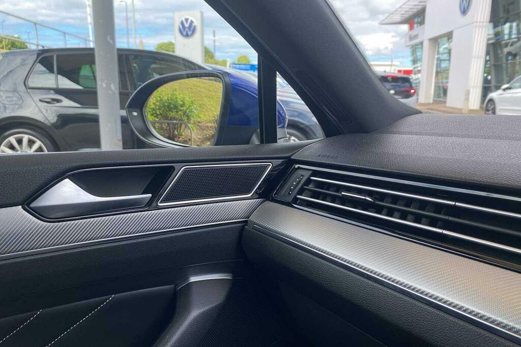 Volkswagen Passat Gte Dsg Grey #21