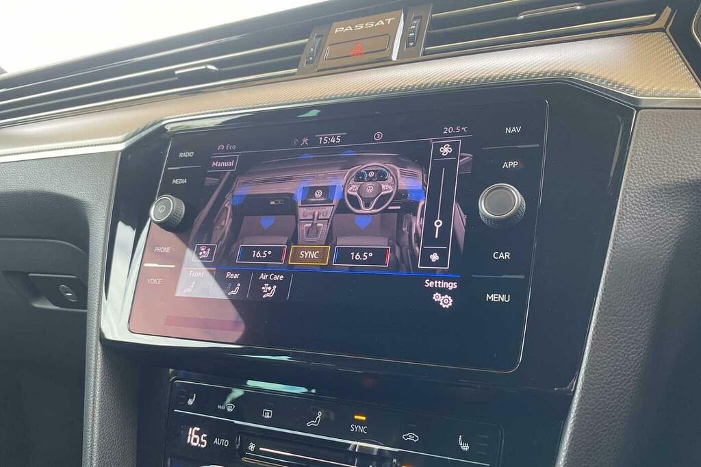 Volkswagen Passat Gte Dsg Grey #34