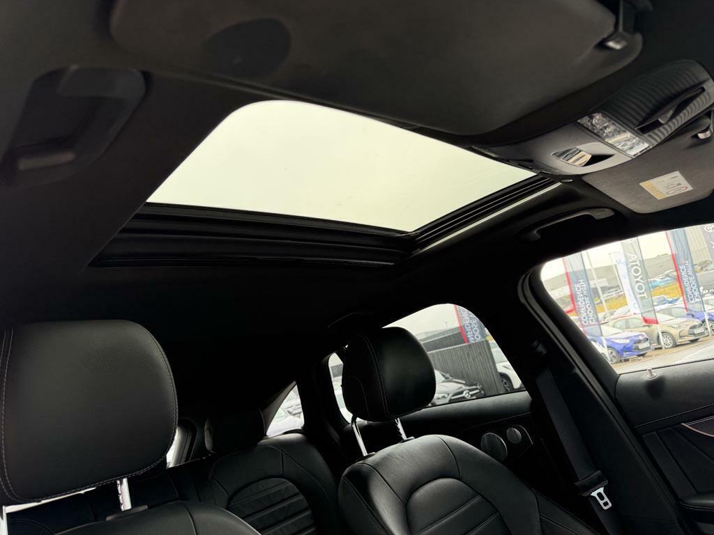 Mercedes-Benz EQC Suv Black #24