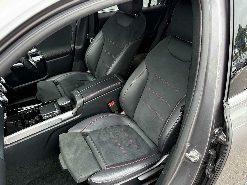Mercedes-Benz GLB Class Glb200 Amg Line Executive Blue #23