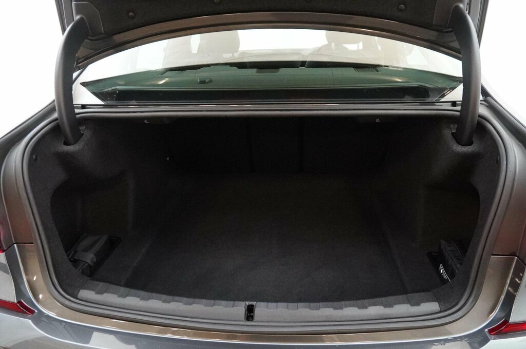 BMW 3 Series 330E M Sport Step Pro Pack White #26