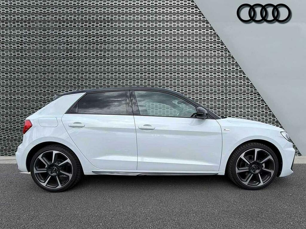 Audi A1 Black Edition 30 Tfsi 116 Ps 6-Speed SL75NRK White #4