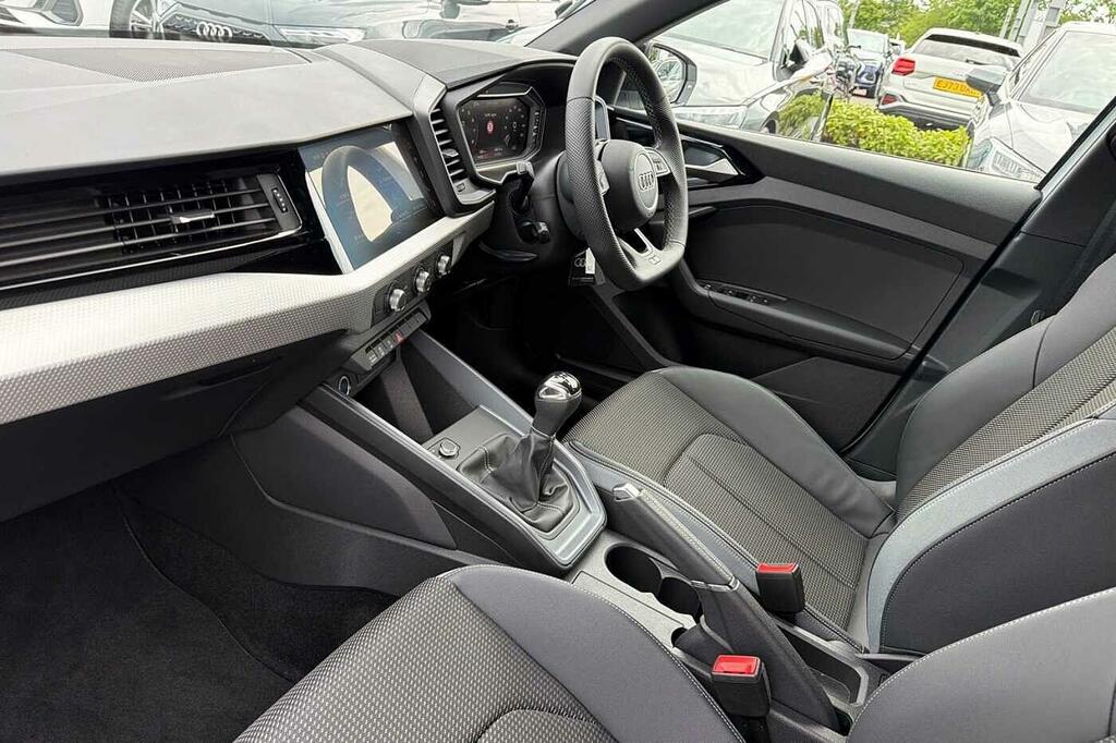 Audi A1 Black Edition 30 Tfsi 116 Ps 6-Speed SL75NRK White #2