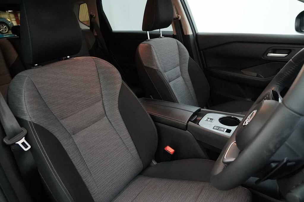 Nissan X-Trail Tekna Black #18