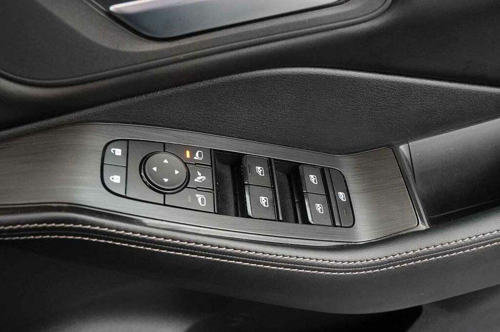 Nissan X-Trail Tekna Black #42