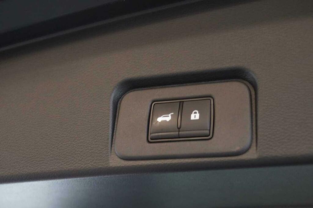 Nissan X-Trail Tekna Black #13