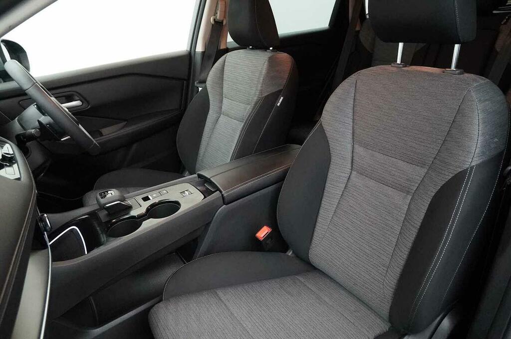 Nissan X-Trail Tekna Black #17