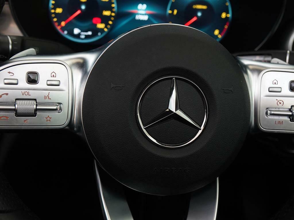 Mercedes-Benz C Class Saloon White #39