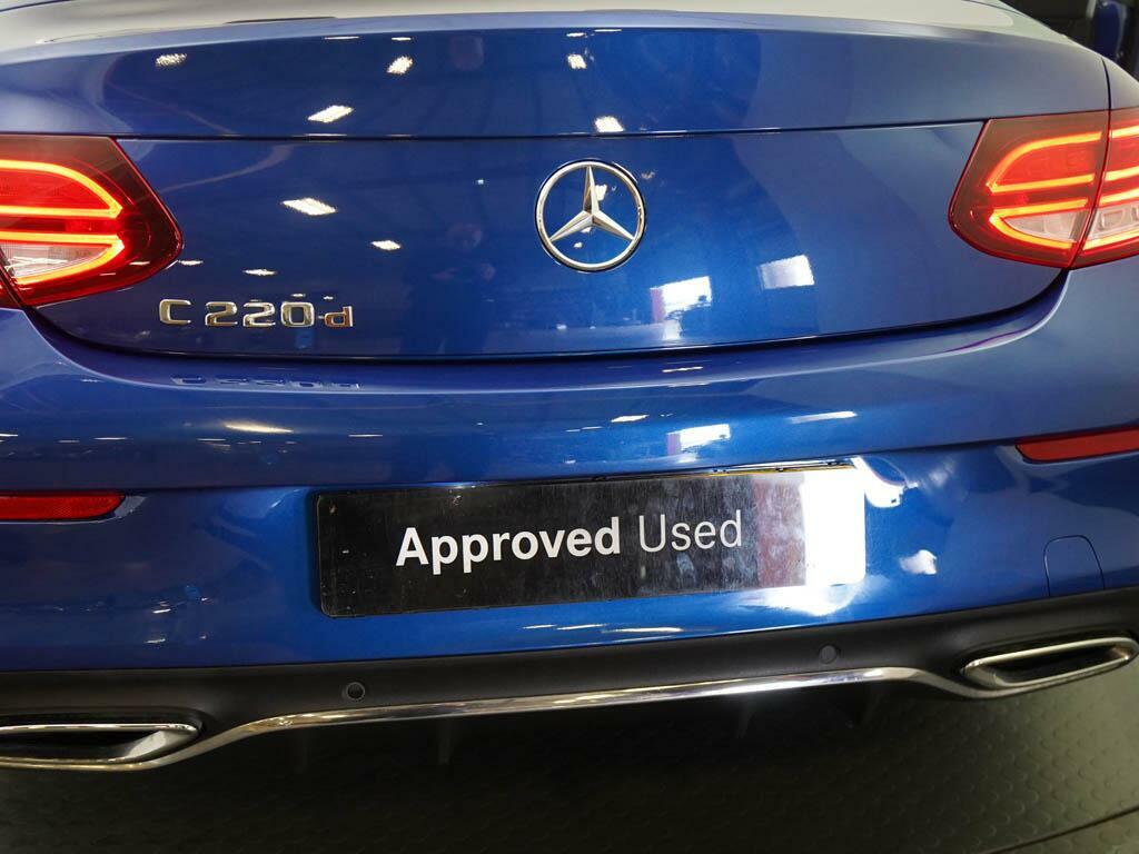 Mercedes-Benz C Class Saloon White #6