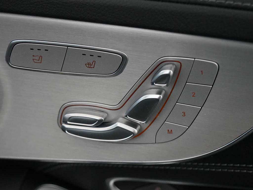 Mercedes-Benz C Class Saloon White #17