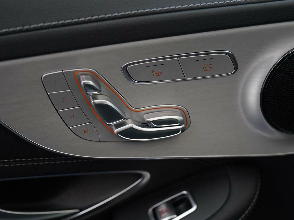 Mercedes-Benz C Class Saloon White #23