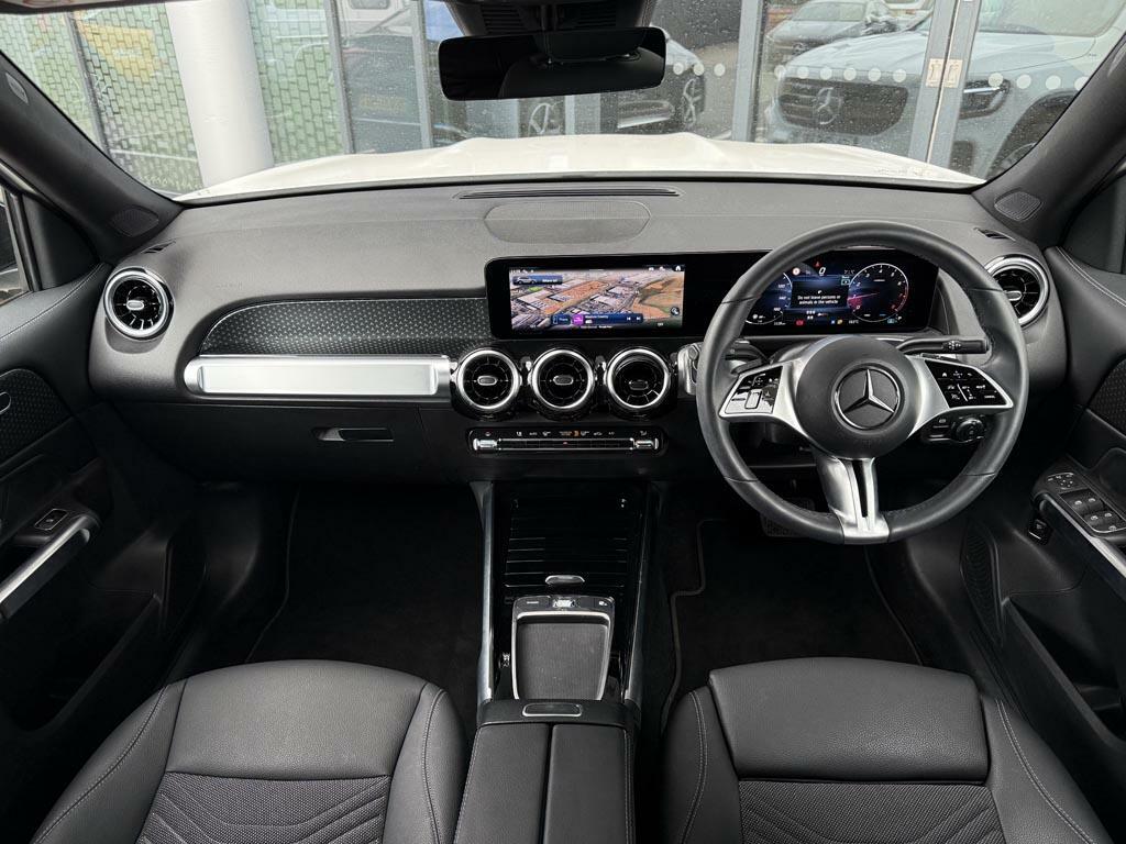 Mercedes-Benz GLB Class Glb 200 Sport Executive White #5