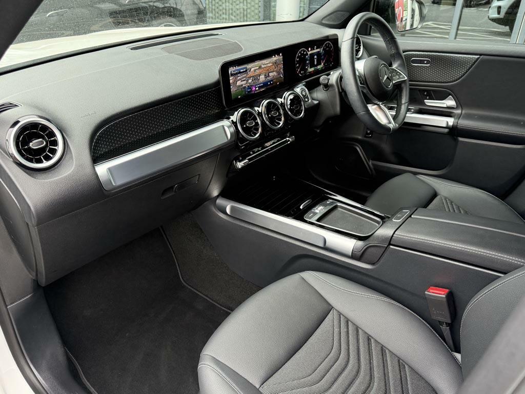 Mercedes-Benz GLB Class Glb 200 Sport Executive White #3