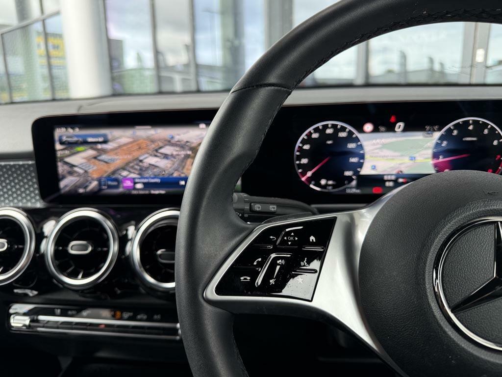 Mercedes-Benz GLB Class Suv Black #19